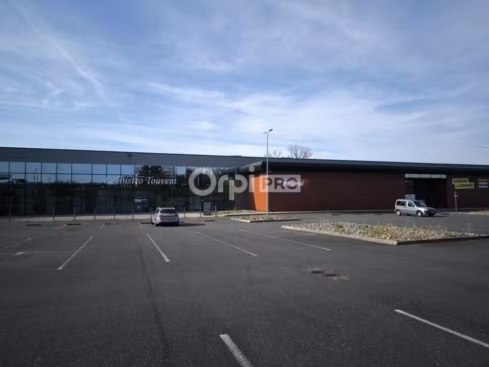 Vente cellules commerciales 4200m² Lubersac
