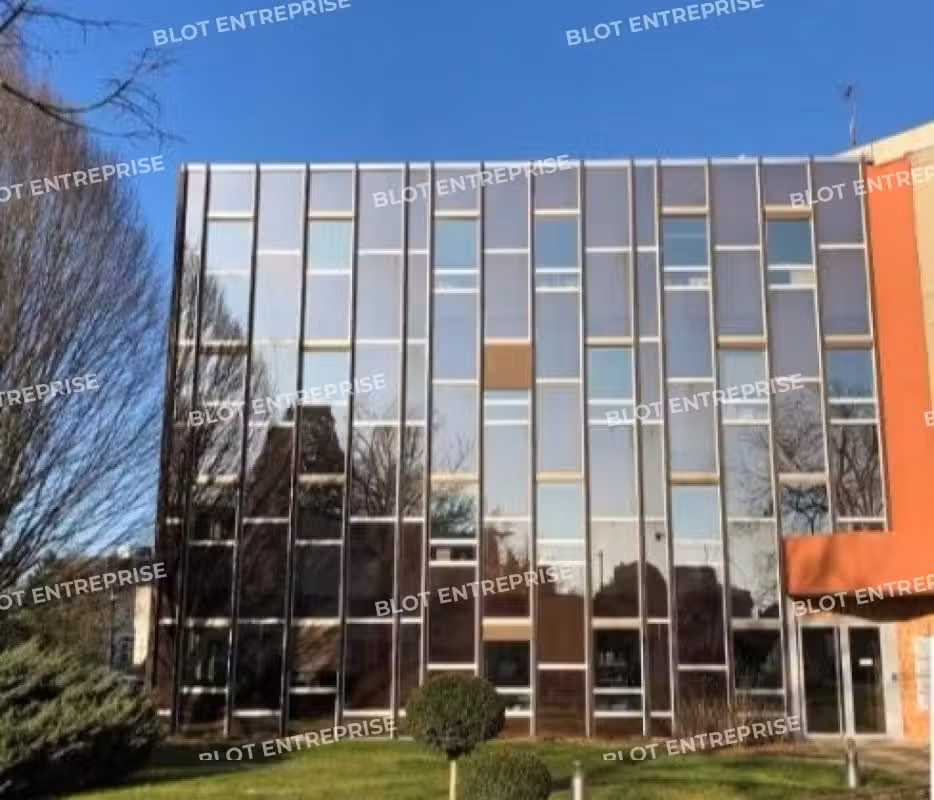 A vendre bureaux 187m² R+3 à Rennes