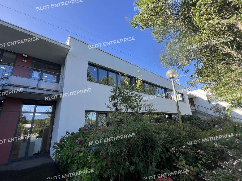 À vendre bureaux 645m² R+1 à Cesson-Sévigné