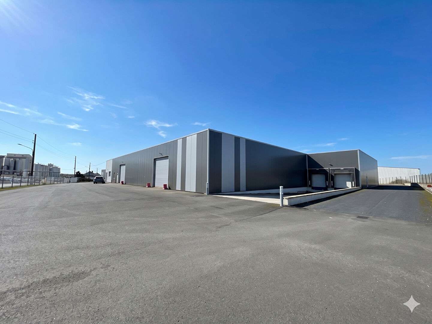 A louer locaux d'activités 3581m² Château-Gontier
