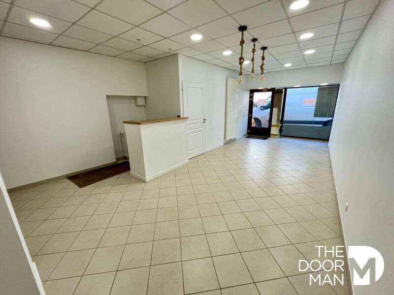 A louer locaux commerciaux 68m² à Langres