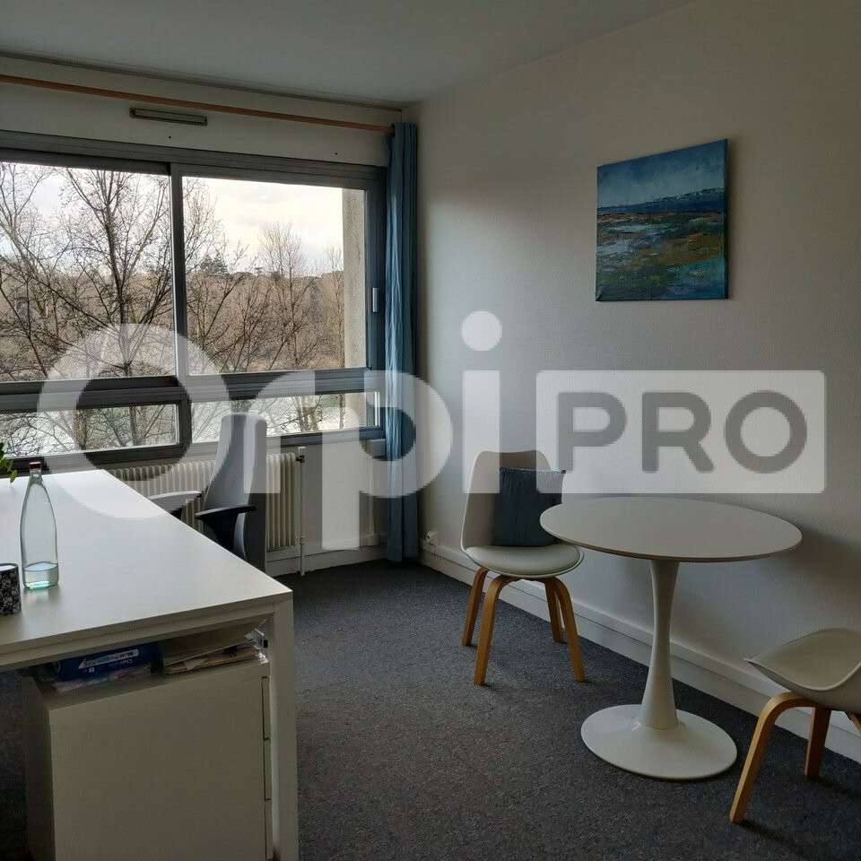 Location bureaux Caluire et Cuire au bord du Rhône