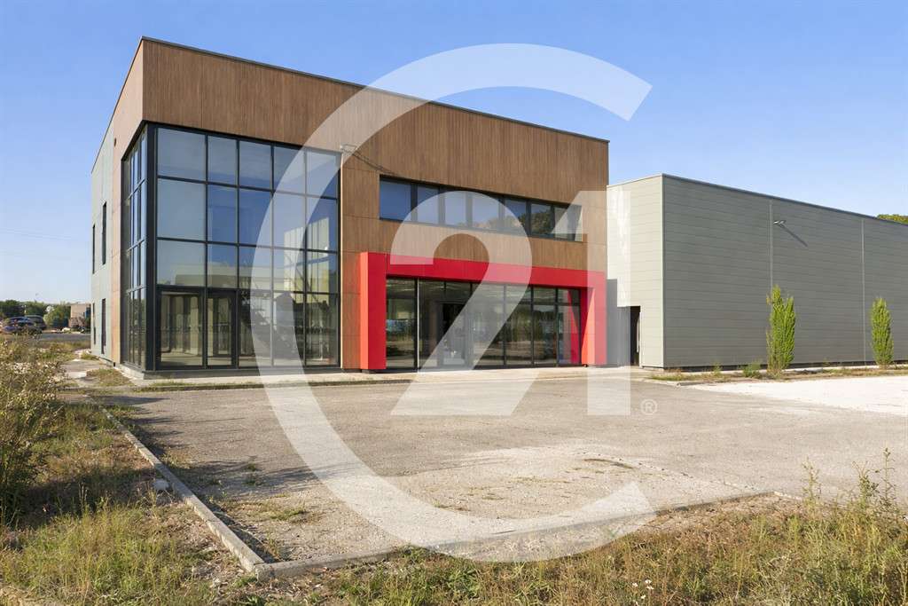 A louer bureaux 111m² R+1 à Guilherand-Granges