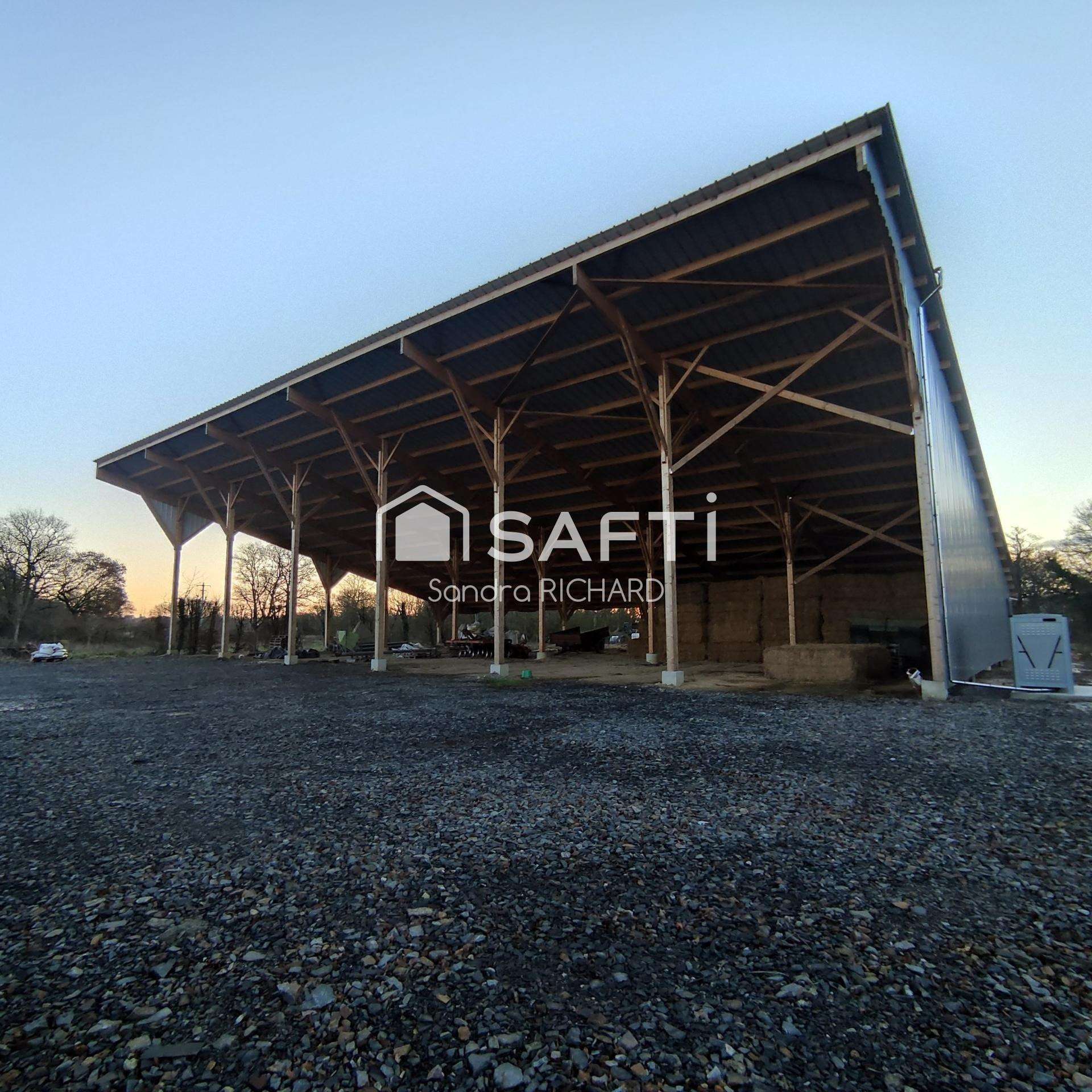 Hangar de stockage récent libre à Ruffigné