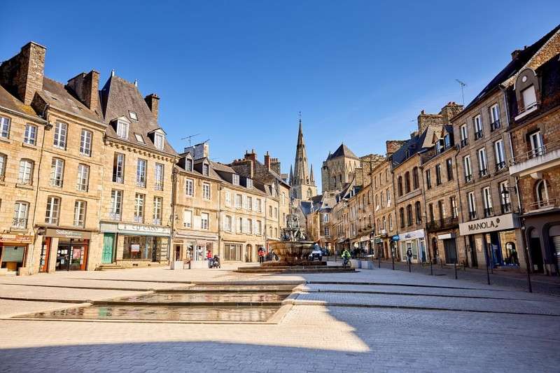 Local 80m² Empl n°1 Guingamp  Place du Centre 