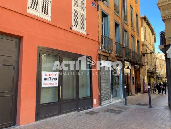 À louer local commercial de150 m² à Perpignan