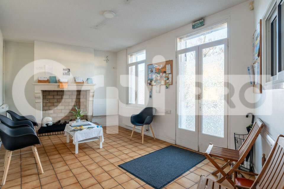 Local professionnel 175m² à vendre à Biscarrosse