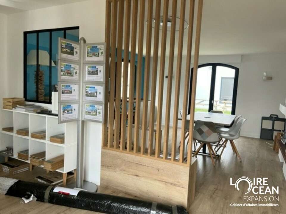A louer bureaux de 160m² avec parkings à Vertou