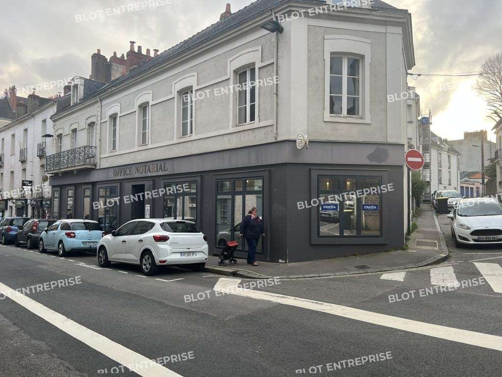 À vendre bureaux 395m² à Nantes Talensac 