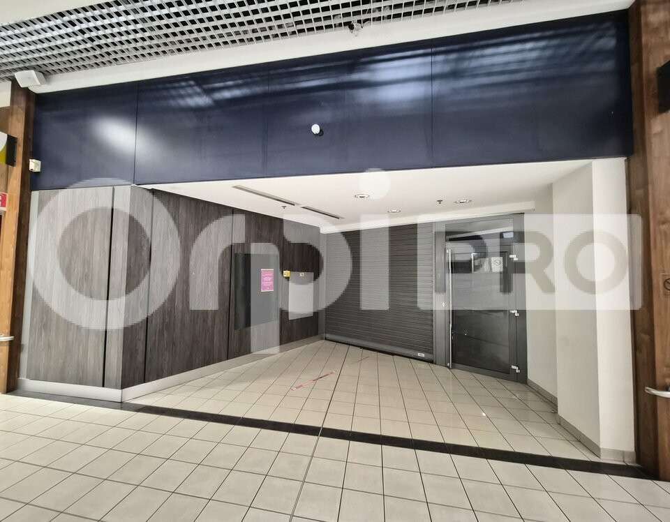 Local commercial de 148m² à vendre à Tinqueux