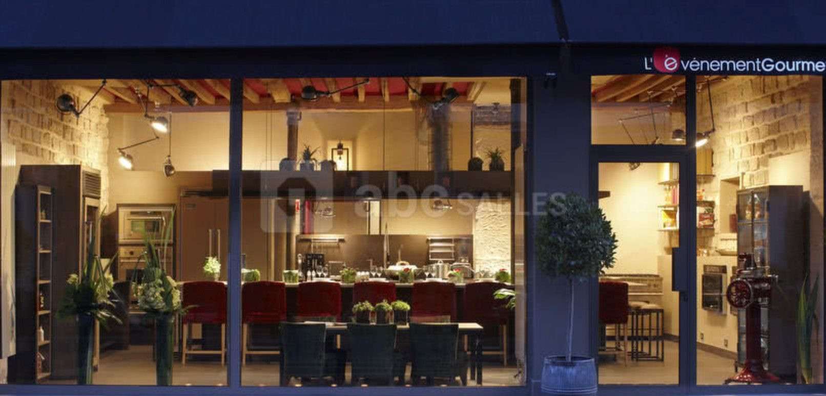 AV fonds de commerce traiteur 160m² à Paris 75012