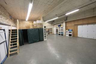 AV garage/hangar sécurisé140m² Brest centre ville