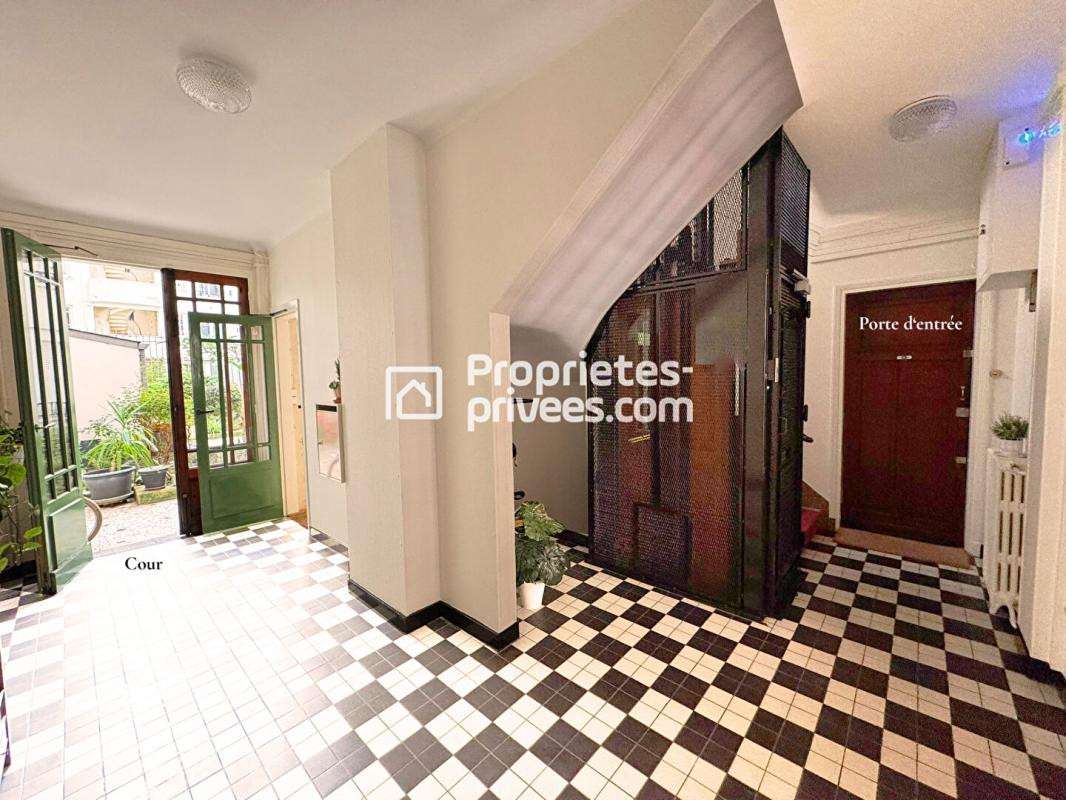 AV appartement 61.4m² Paris 15 proche Tour Eiffel