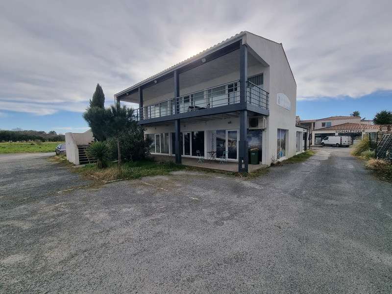 A louer local d'activité 126m² St-Pierre d'Oléron