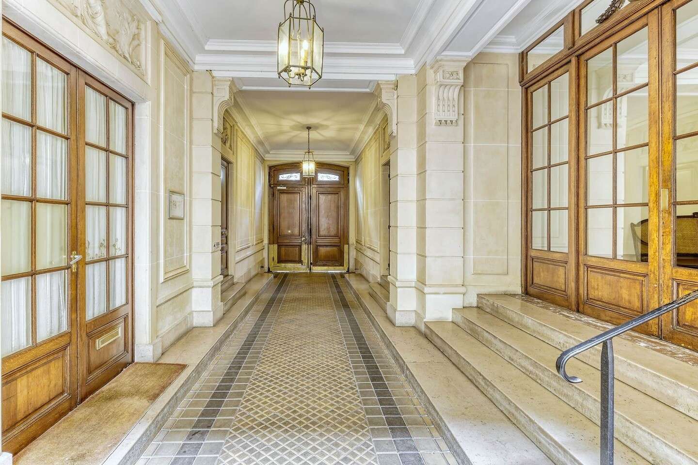 Location bureaux 267m² Paris 75016 Haussmannien