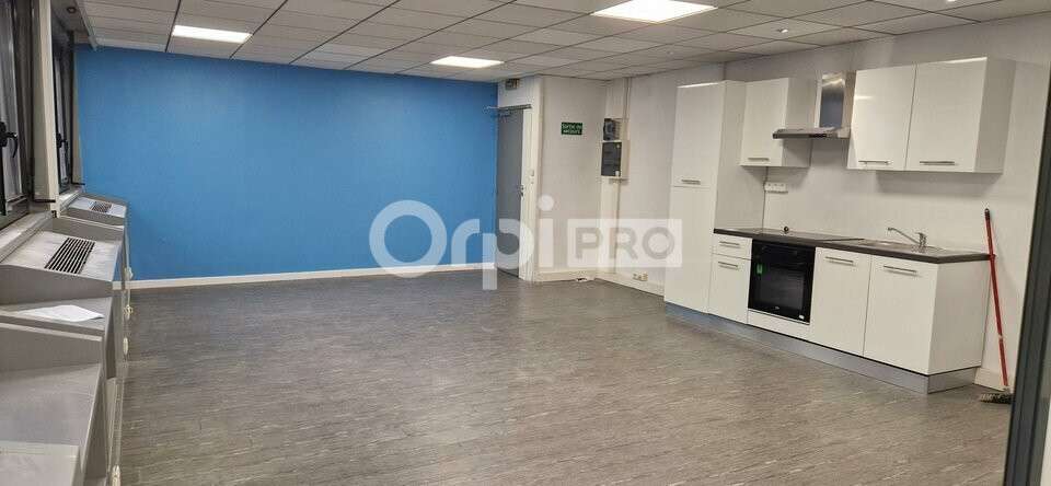 Bureaux 150m² à louer à Villeurbanne
