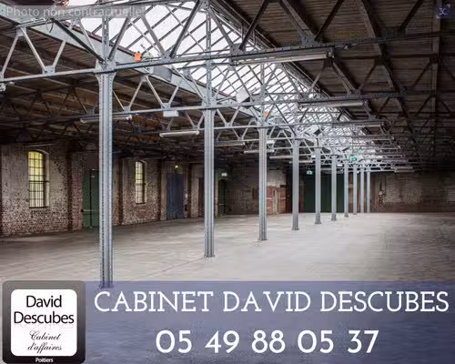 A louer local artisanal et bureaux 140m² Poitiers