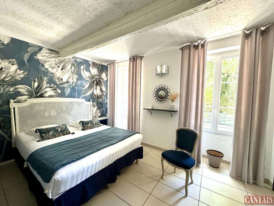Vente hôtel restaurant sur axe La Ciotat St Tropez