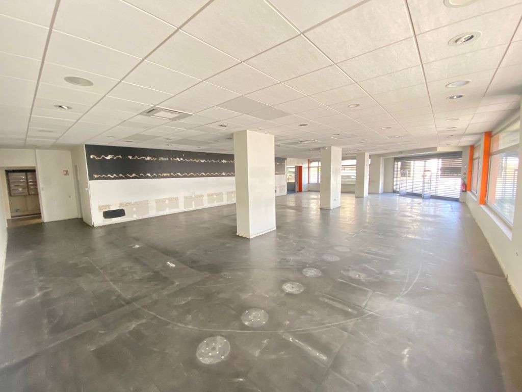 AV murs commerciaux 380m² excellent empl Annemasse