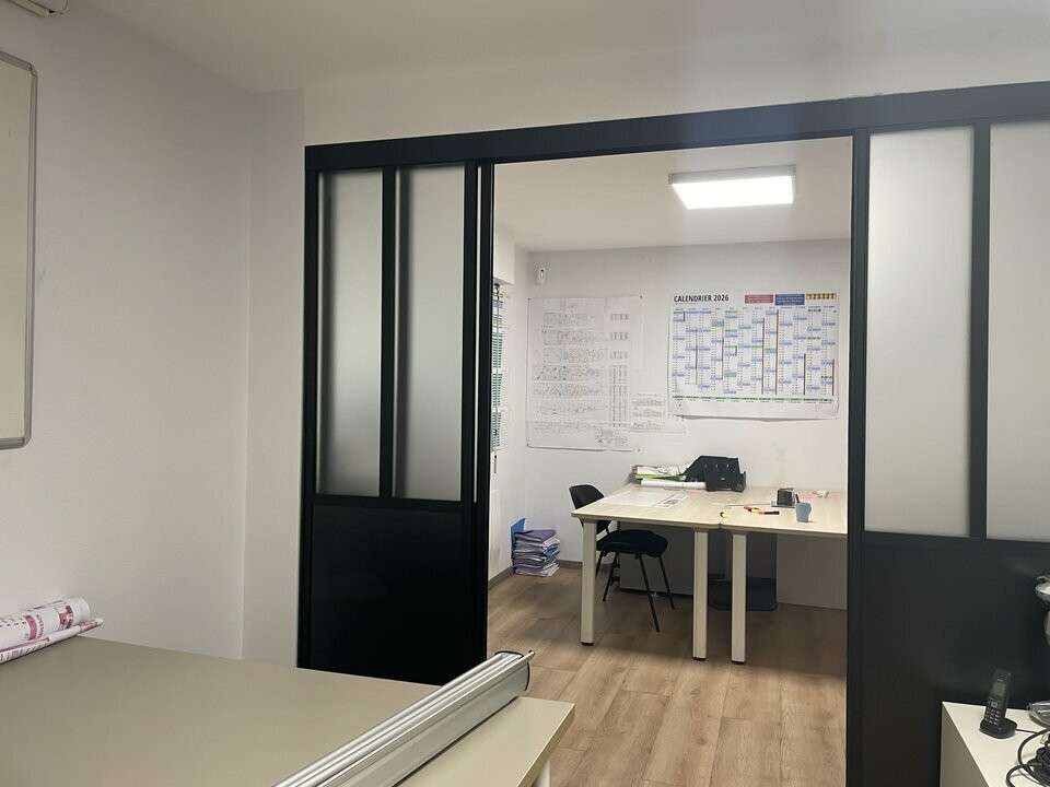 A louer local 305m² ZA dynamique Hennebont