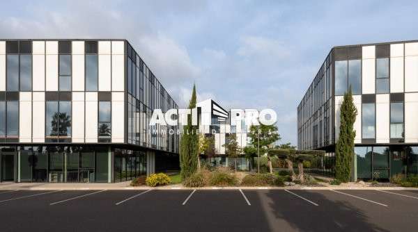 À louer bureaux 150 m² R+1 à Perpignan ZA Tecnosud
