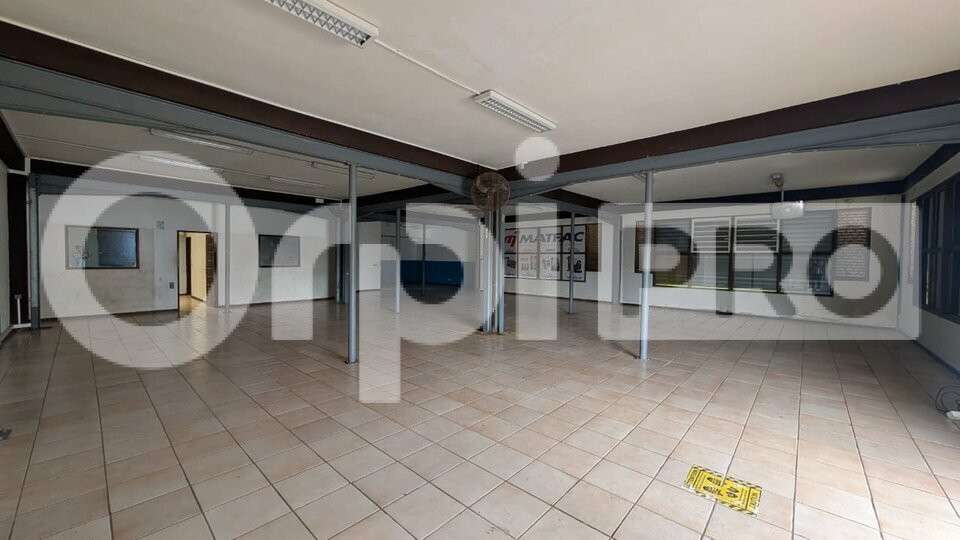Local 255m² à louer ZI Collery II à Cayenne