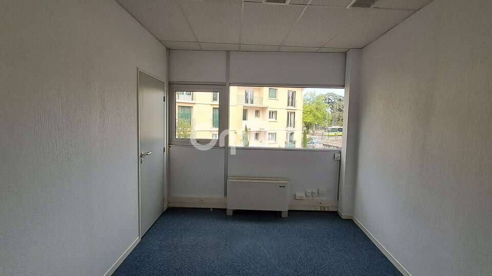 Bureaux 16m² à louer à Pau Est