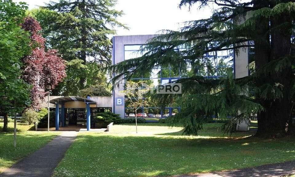 Bureaux 26m² à louer à Pau Est