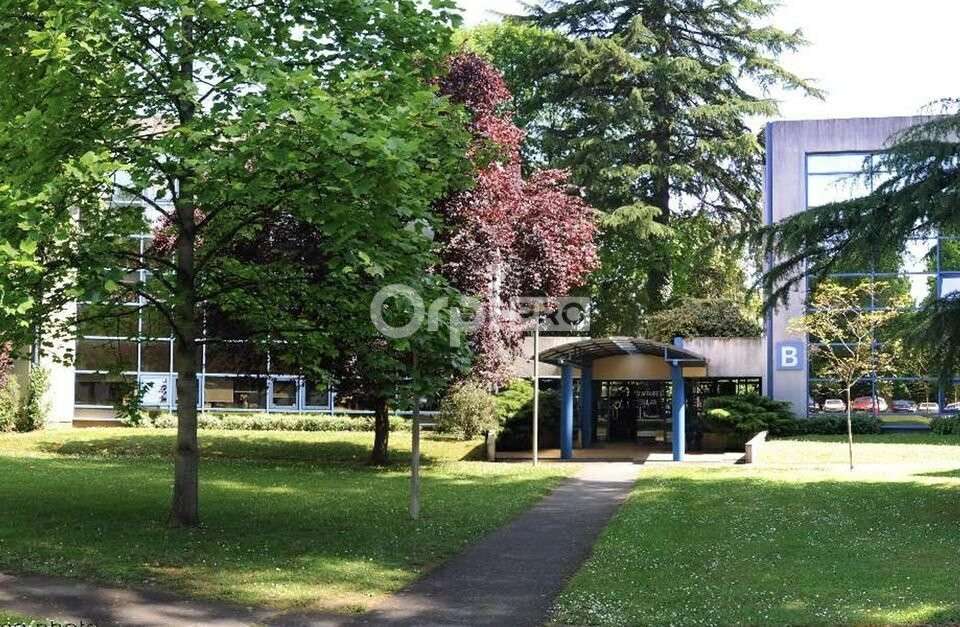Bureaux 19m² à louer à Pau Est allées de Morlaàs