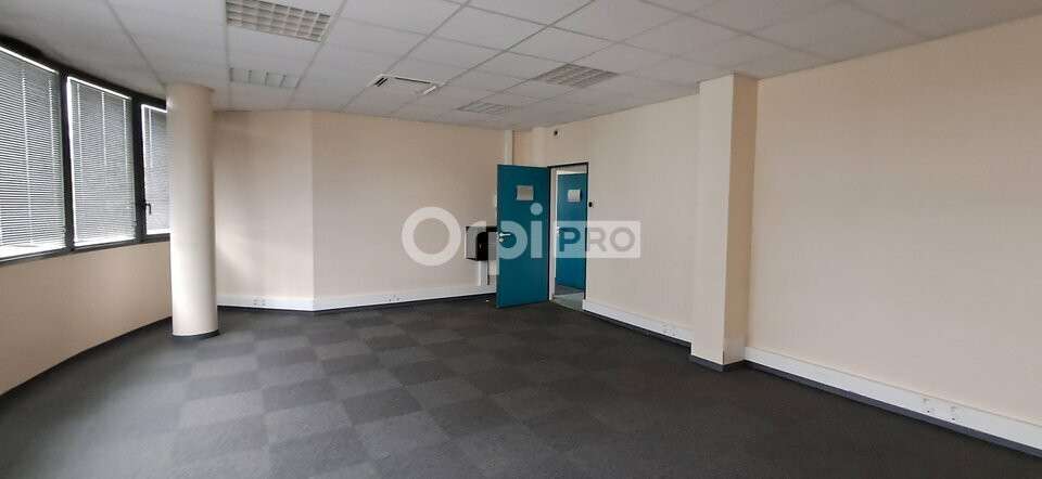 A louer bureaux de 45m² à Pau Université Hélioparc