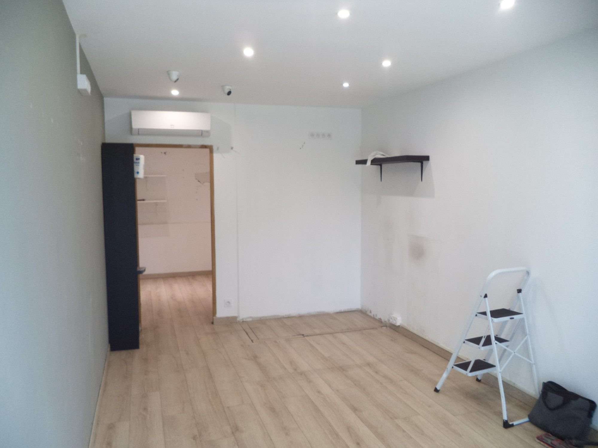Vente murs commerciaux 35m² empl strat Lunel Viel