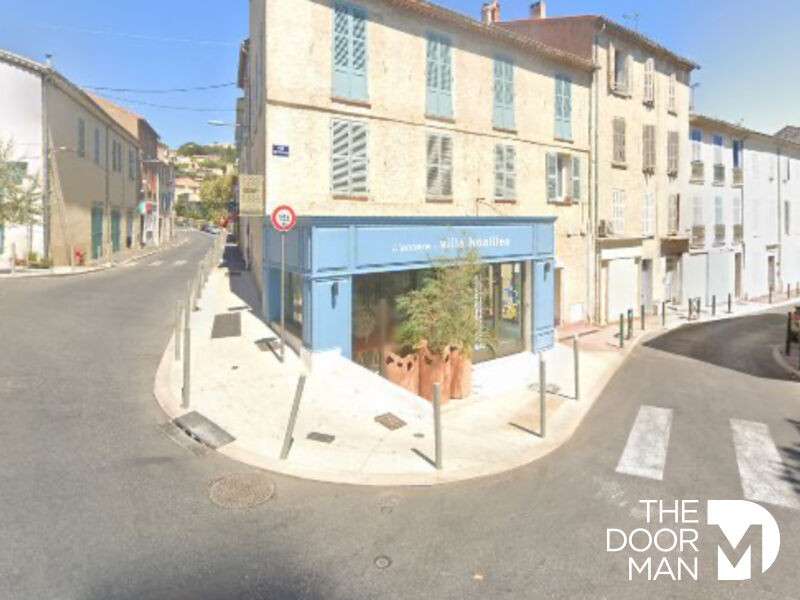 AV murs commerciaux 70m² centre ville Hyères
