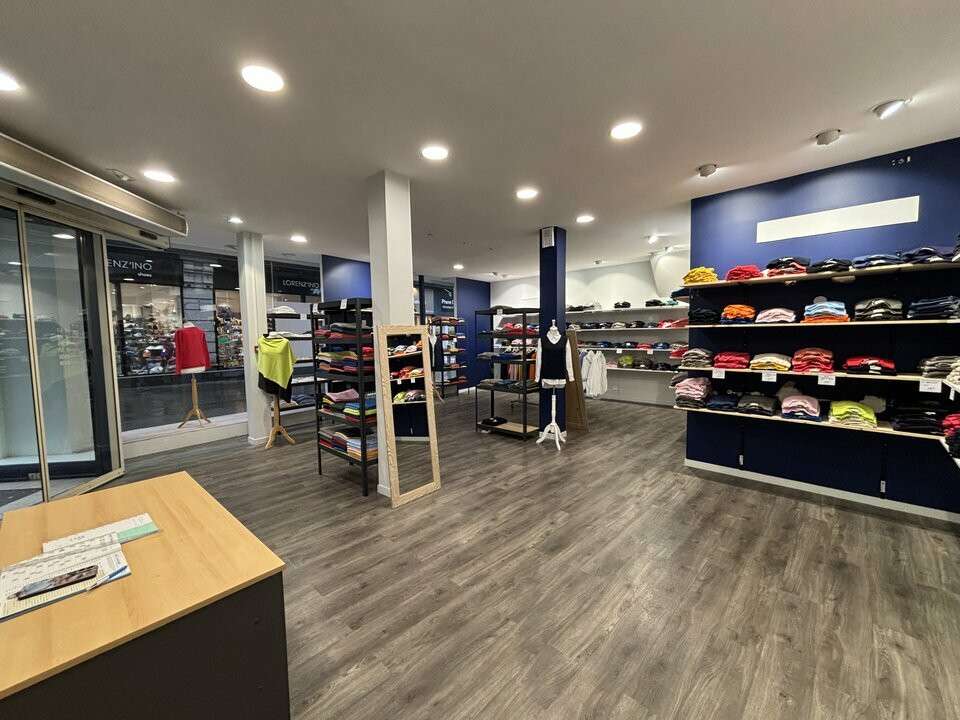 Loue local commercial d'angle 154m² Saint-Brieuc