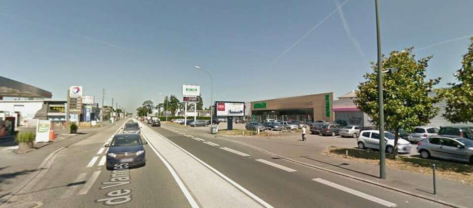 Cède local commercial 430m² rte de Vannes Orvault