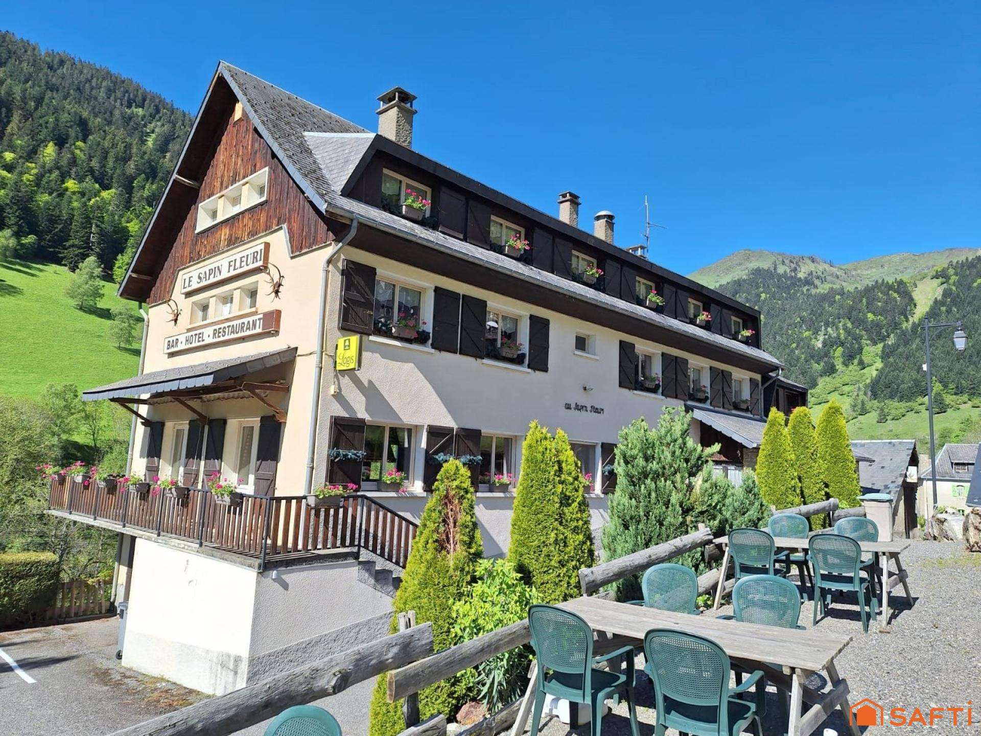 AV hôtel de charme avec vue panoramique – Luchon