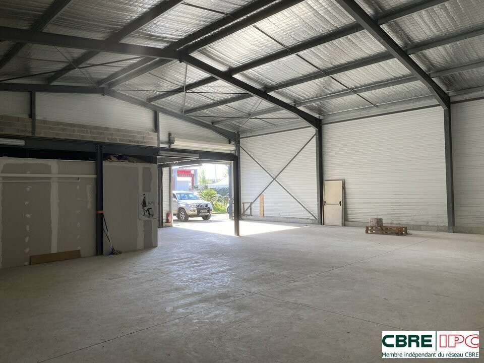 Location dépôt 200m² proche A63 à Castets