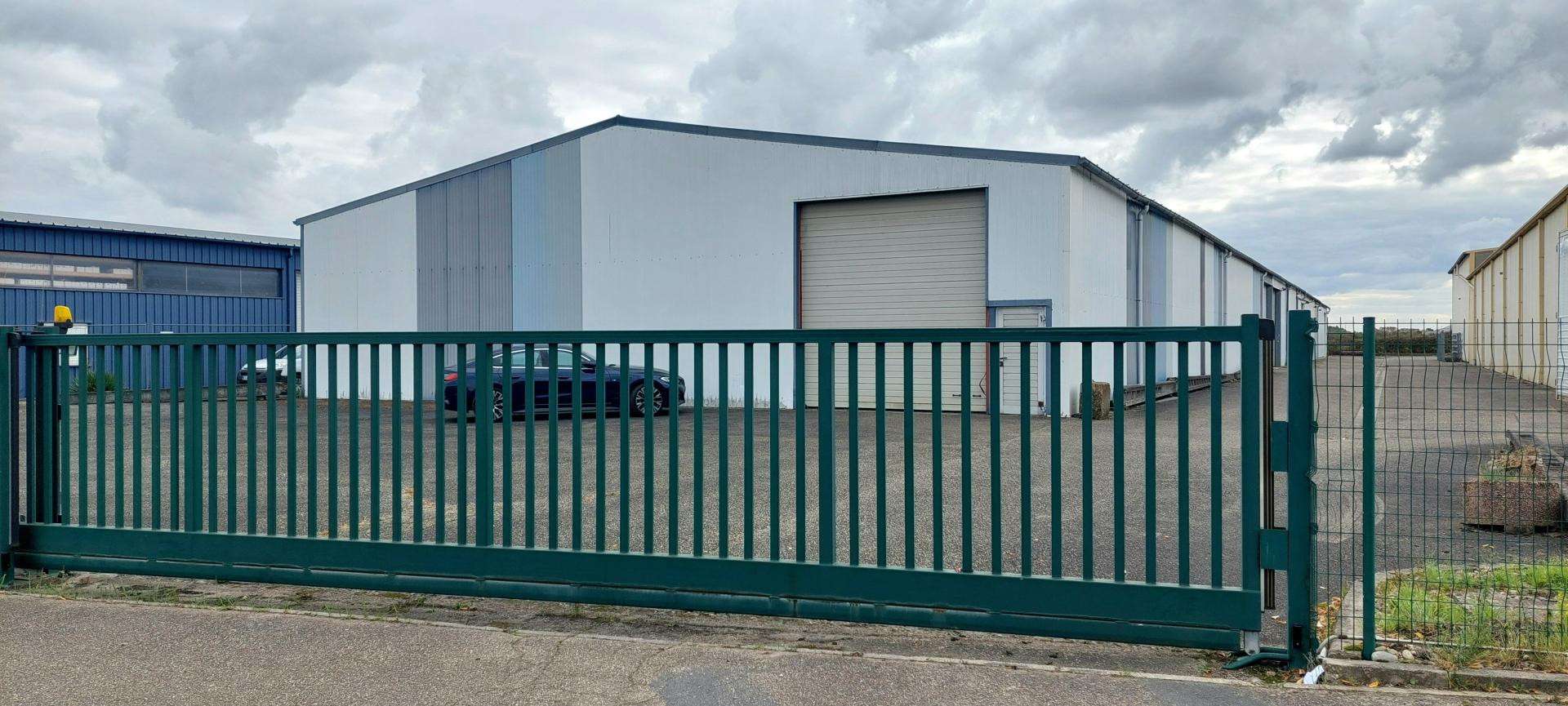 AV local artisanal commercial 387.7m² Duttlenheim