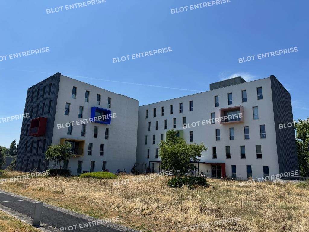 A louer bureaux 1 668m² prox ccial Saint Herblain