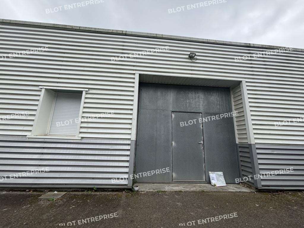 Loue local d'activités 130m² Sainte-Luce-sur-Loire