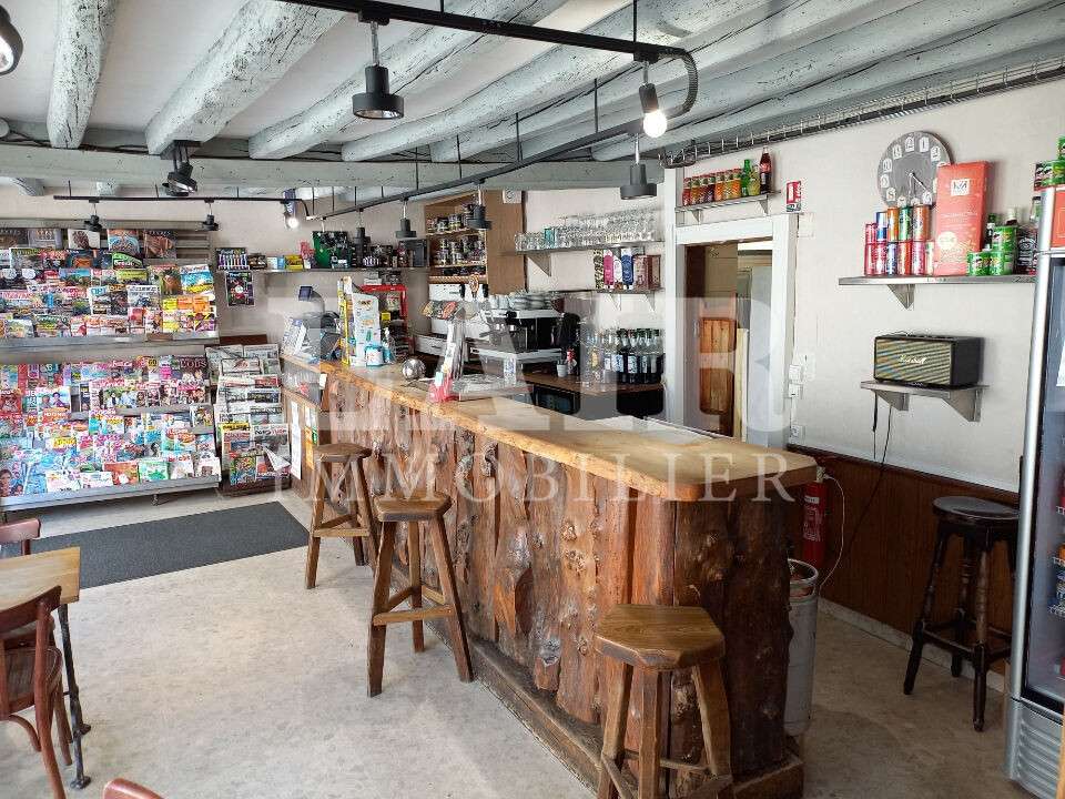 AV bar tabac FDJ rue passante Mortagne au Perche