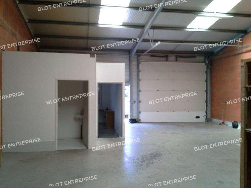 A louer local d'activités 160m² ZA Plescop