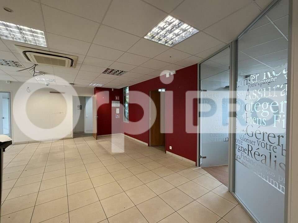 Loue local professionnel 129m² empl N°1 Le Havre