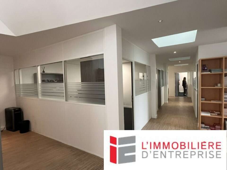 A louer local commercial 268m² à Vannes centre