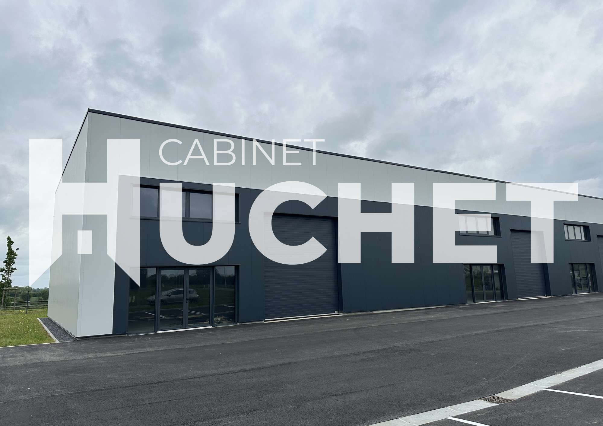 À louer local d'activité de 272m² à Formigny