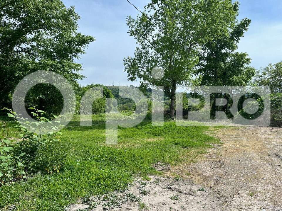 Terrain de 8068m² à vendre à Montluçon centre