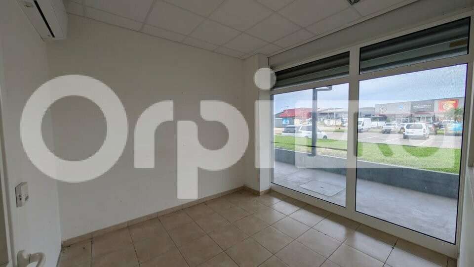 A louer local d'exception de 240m² en zc Cayenne
