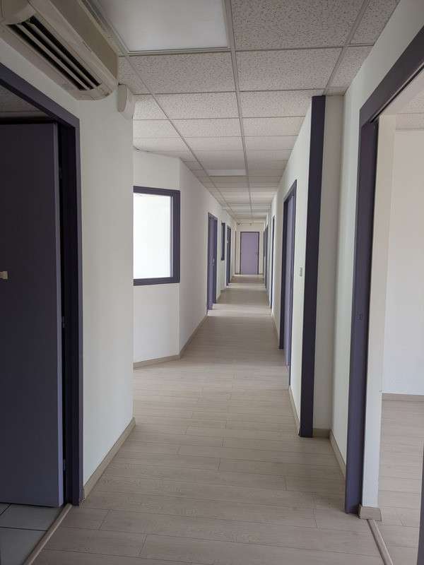 Bureaux 245m² + parkings à vendre à Grenoble (38) 