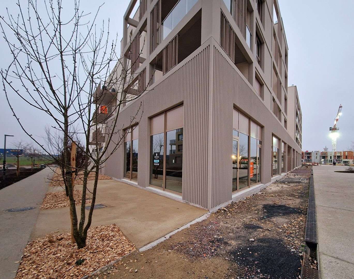 Loue local commercial neuf 158m² à Fleury sur Orne