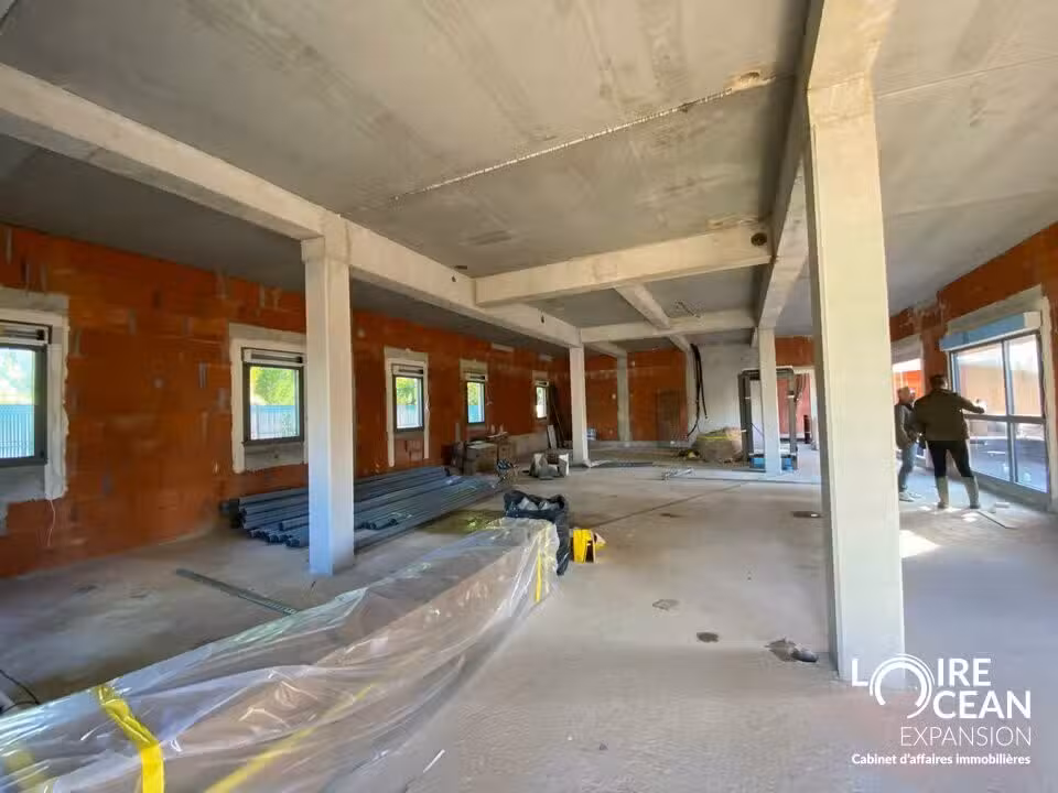 A vendre local commercial 163m² à Nantes Est