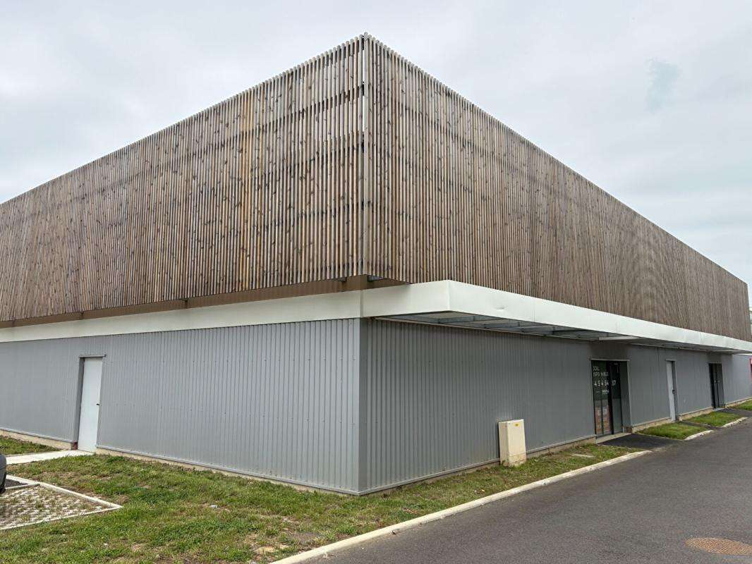 Vente local 350m² empl N°1 axe Bordeaux-Toulouse